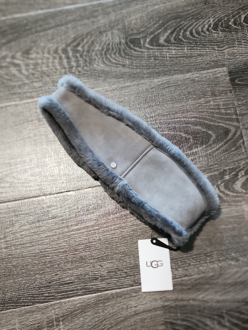 UGG Genuine Shearling Reversible Headband - Picture 2 of 7